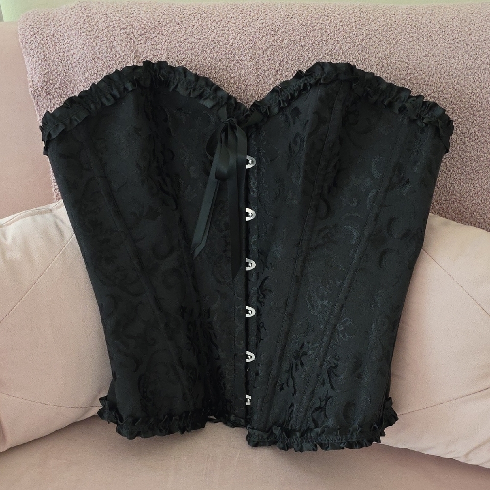 Chic Black Satin Corset